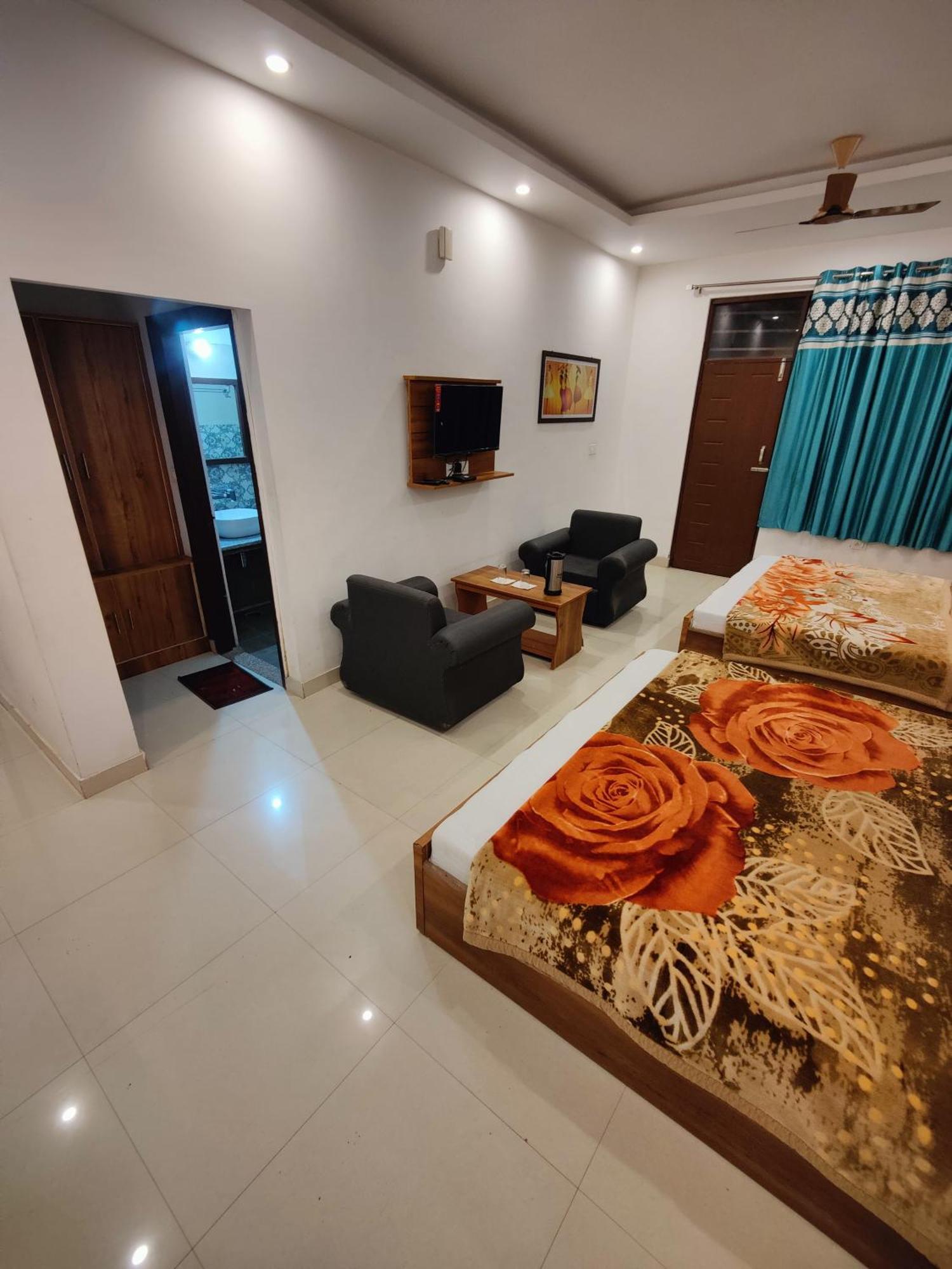 Alaknanda Motel & Restaurant Rudraprayag Exterior photo